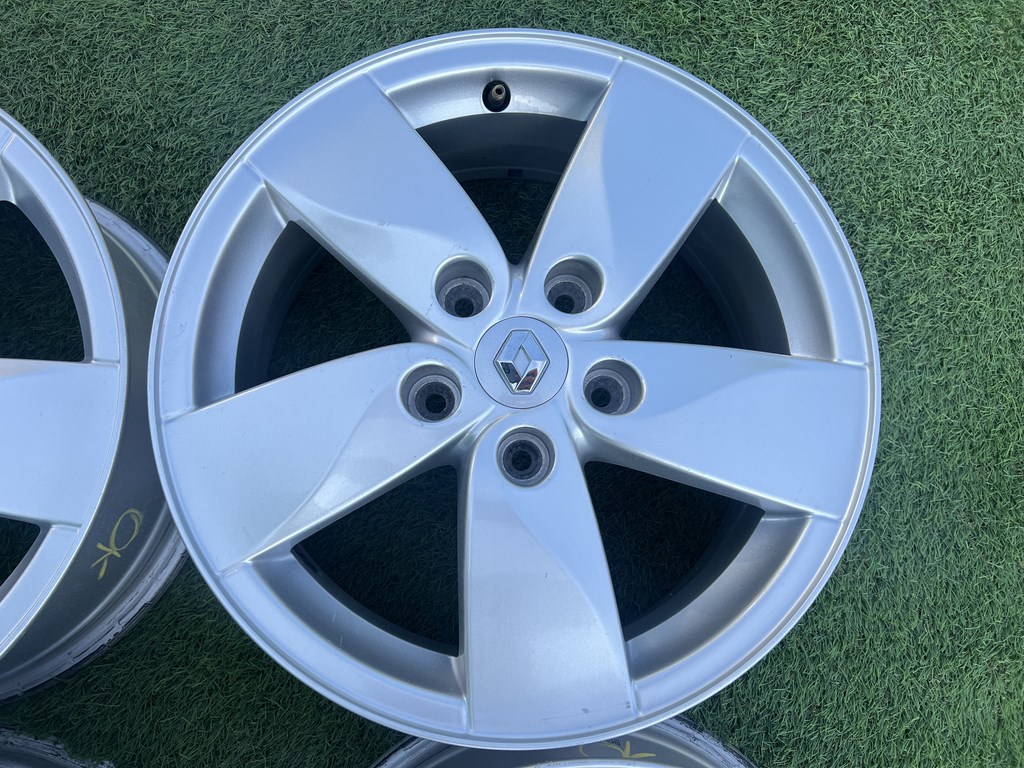 5x114.3 16" Renault gyári alufelni 6,5Jx16h2 ET47 5. kép