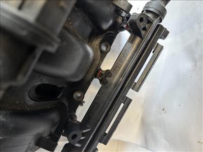 Volkswagen Polo V 1.2 benzines Porlasztó híd  03e133320a