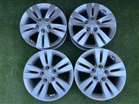 5x114.3 16" Hyundai gyári alufelni + TPMS szenzor 6Jx16h2 ET51