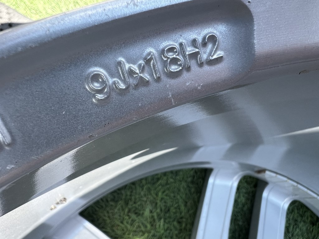 5x112 18" Dezent (Mercedes) kétszéles alufelni 9Jx18h2 ET52,5 8jx18h2 ET43 7. kép