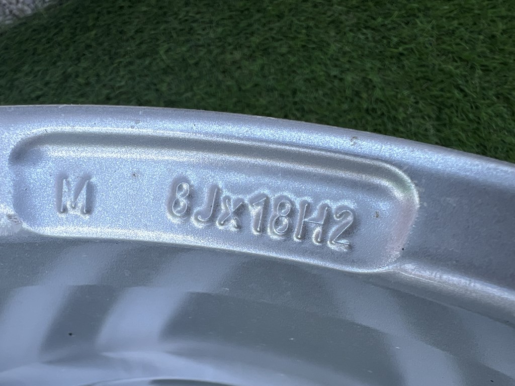 5x112 18" Dezent (Mercedes) kétszéles alufelni 9Jx18h2 ET52,5 8jx18h2 ET43 9. kép