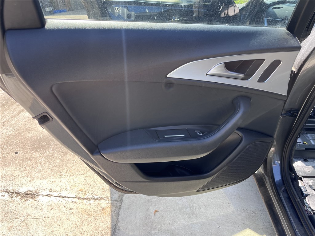 Audi A6 (C7 - 4G) S-line Bőr ülés garnitura 2. kép