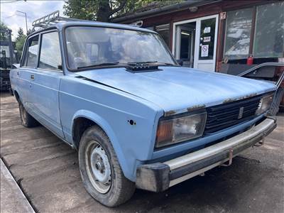Lada 2105 bontott alkatrészei