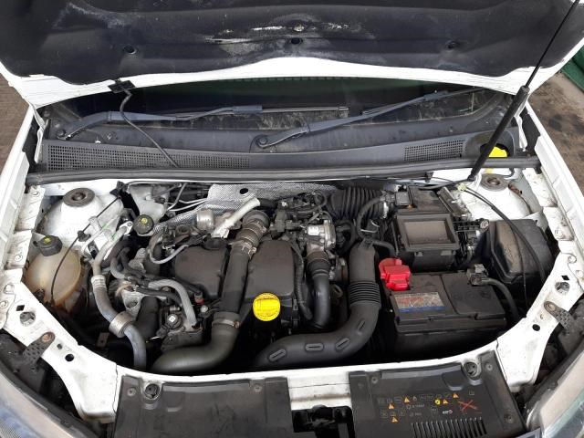 Dacia Logan II bontott alkatrészei 7. kép