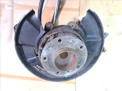 BMW E91 LCI bal hátsó csonkállvány tengelycsonk kerákagy