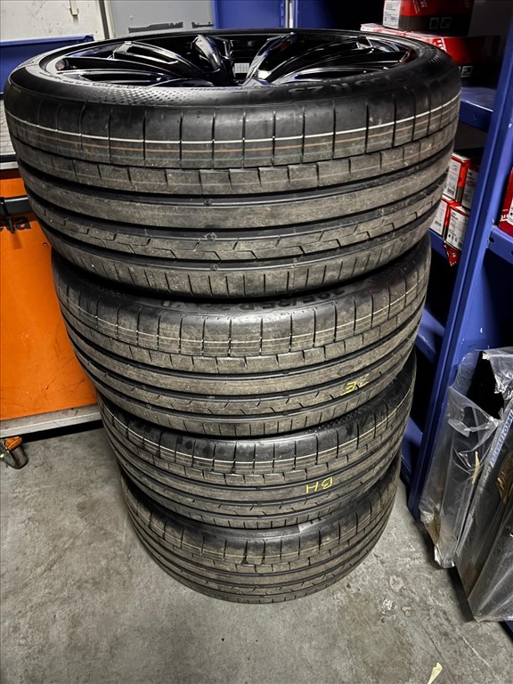  5x112 lyukosztású 23" új (gyári felni) alufelni, rajta 285/35 újszerű Continental nyári gumi gumi  10. kép