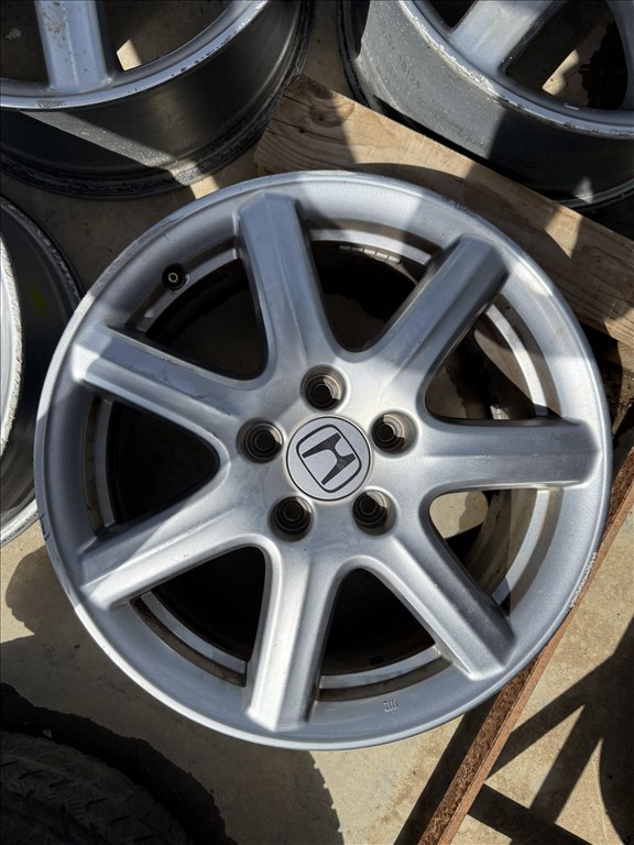 17” 8g UFO Honda Civic gyári alufelni garnitúra eladó 5x114.3 3. kép