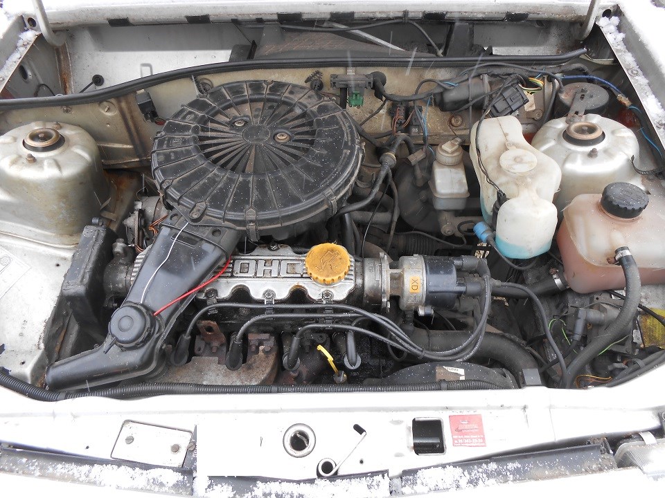 Opel CORSA A Ferdehátú (S83) 1.2 i hátsó ablaktörlő motor 90320117 2. kép