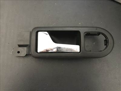 Volkswagen Golf IV bal első ajtó kilincs