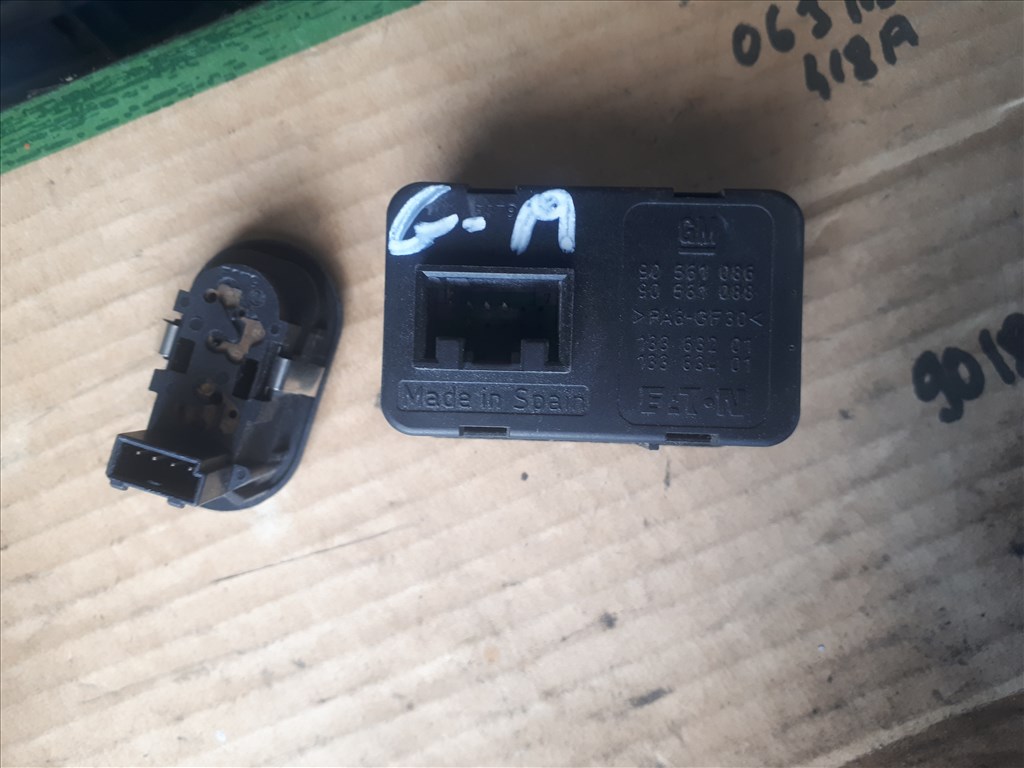 Opel Astra G Első ablakemelő kapcsoló  2. kép