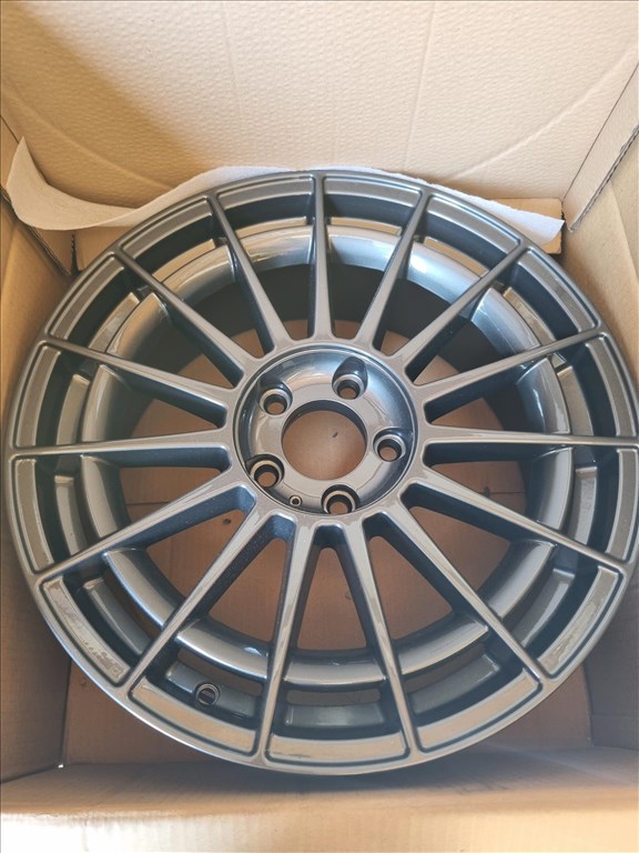  5x114.3 lyukosztású 8JJ 18" új alufelni 2. kép