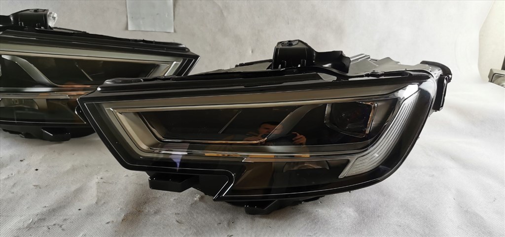 Audi A3 (8V) 8V Jobb-bal LED fényszóró  8v0941034c 8v0941033c 2. kép