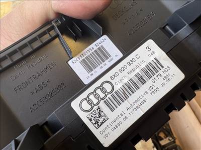 Audi A1 (8X) óracsoport  8x0920930c