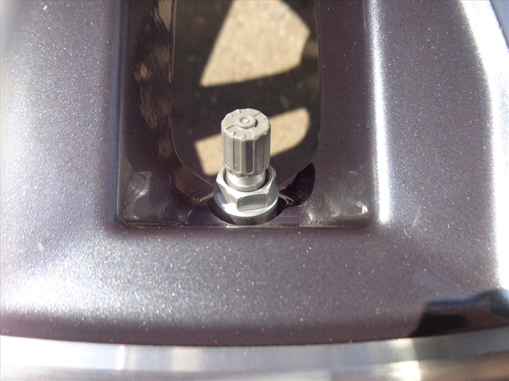 új nyári BMW 2active tourer gyári garnitura TPMS  9. kép