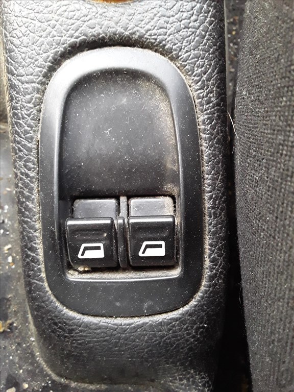 Peugeot 206 Ablakemelő Kapcsoló 1. kép