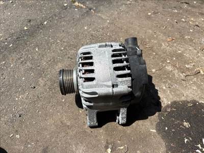 Opel Corsa F OPEL CORSA F Generátor 9835689480