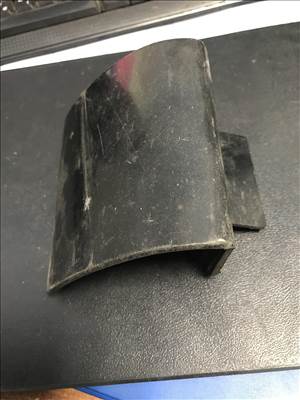 Seat León I 1M Cupra - jobb első emelési pont takaró 1m0853918b