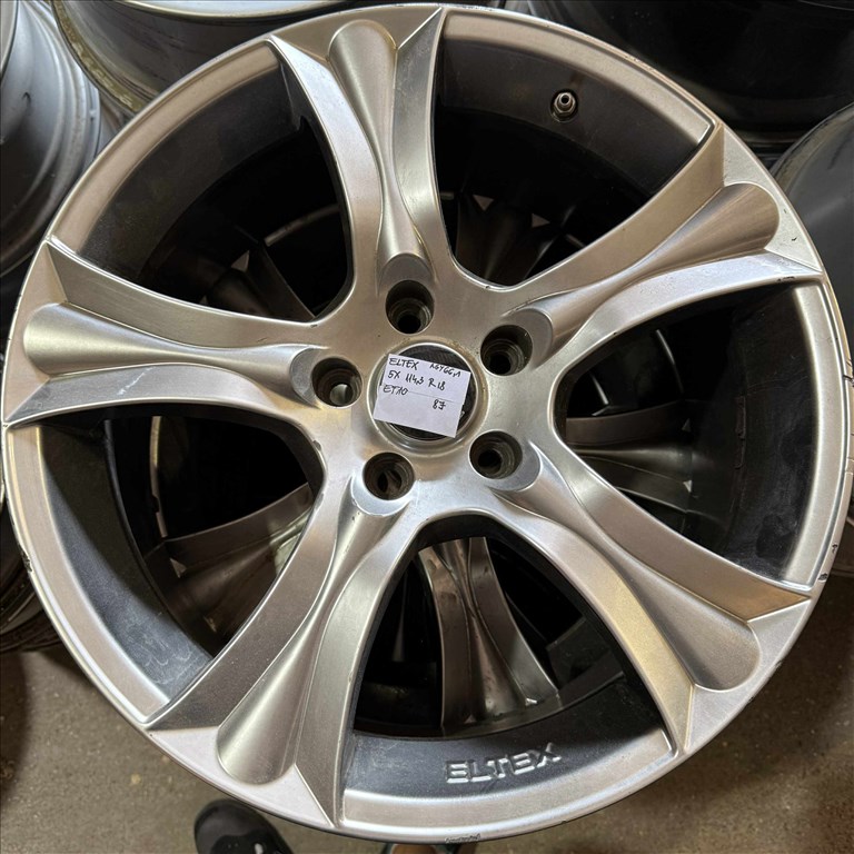 Akciós! ELTEX/NISSAN 5x114.3 lyukosztású 8JJ 18" újszerű alufelni 1. kép