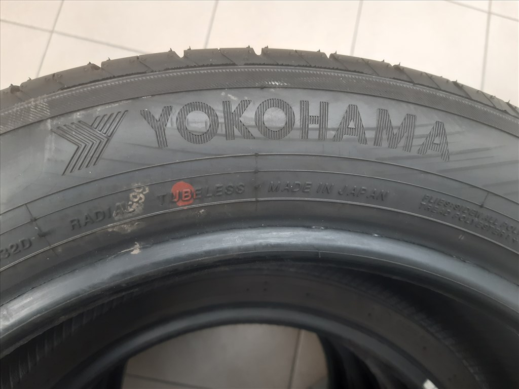  185/55 R16 Yokohama BluEarth-Es nyári gumi 3224 5. kép