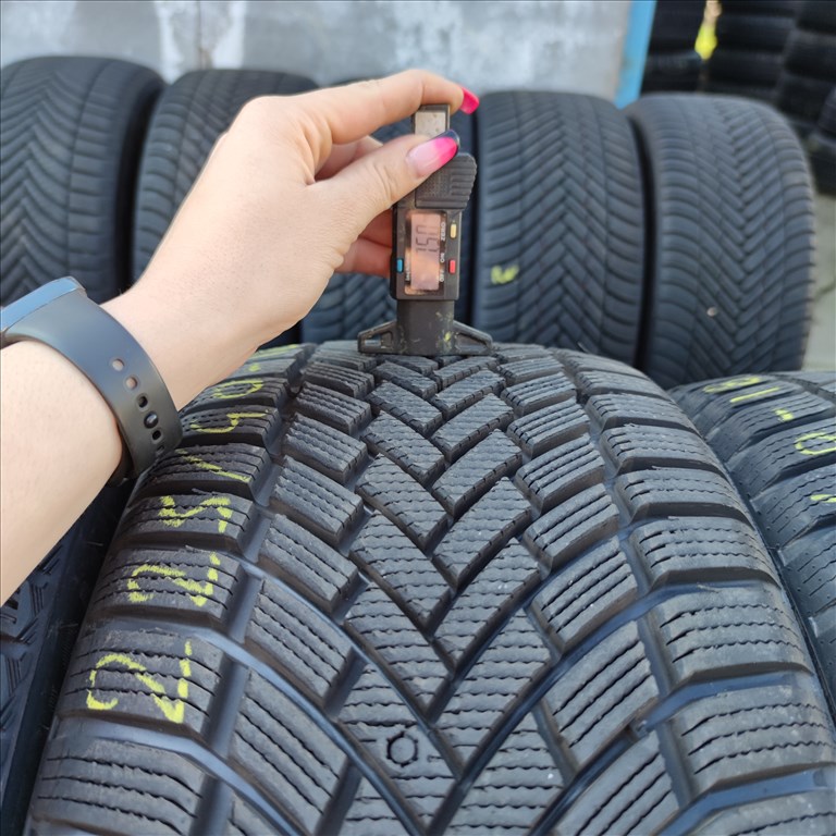 225/40 R18 Radar téli gumi 99500ft a 4db/9/ 1. kép