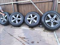 5x114.3 lyukosztású 17" használt Dezent alufelni, rajta 225/65 kopott Bridgestone téli gumi gumi