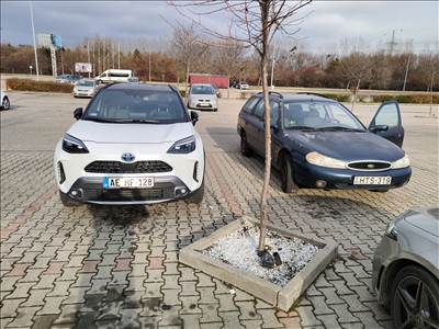 Ford Mondeo Mk2 bontásra egyben eladó