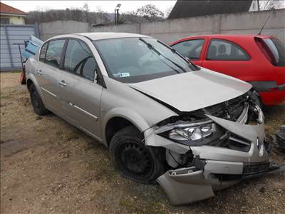 RENAULT MEGANE II Lépcsős hátú (LM0/1) 1.4 Bontott gépjármű