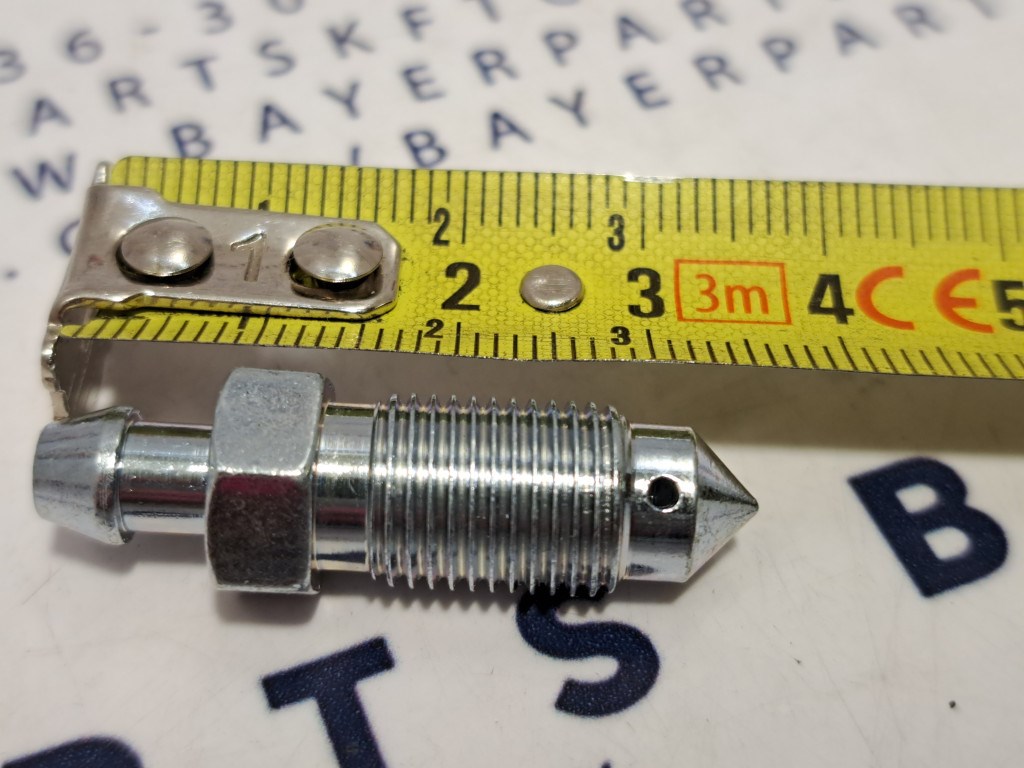 BMW E87 E90 F30 F35 F45 F46 E39 E60 F07 F10 F1 F18 E64 F06 F12 E38 F65 F66 F01 I3 X3 X1 X4 X5 X6 fék légtelenítõ csavar 4. kép