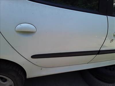 Peugeot 206 Jobb Hátsó Ajtó Fehér