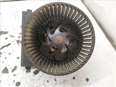 VW GOLF IV (1J1/ 9B1) 1.4 16V Fűtőmotor (Nem klímás) #39494# 1J1819021A