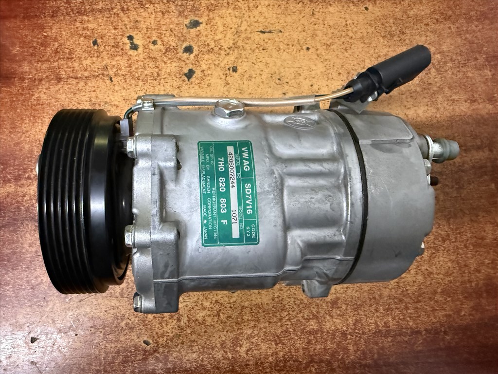 Vw Caddy 2.0SDI klímakompresszor  7h0820803f 1. kép
