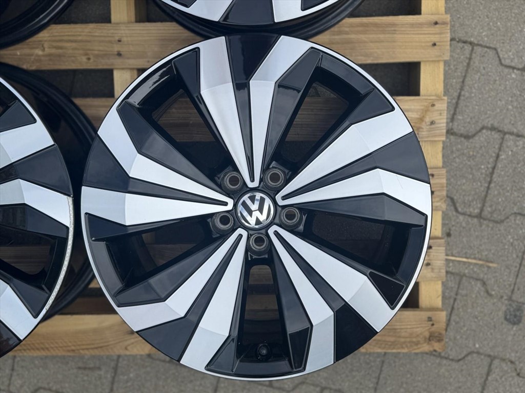 R17 5x100 Original Volkswagen T-Cross 6.5J ET39  OE 2GM601025E gyári alufelnik felnik 3. kép