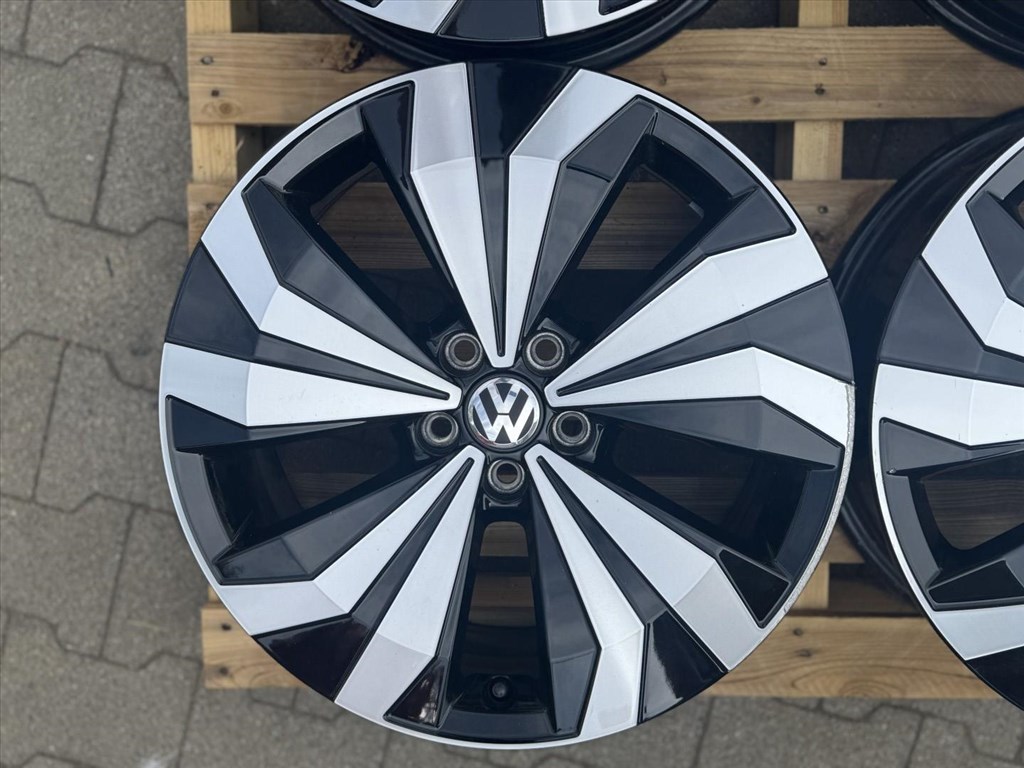 R17 5x100 Original Volkswagen T-Cross 6.5J ET39  OE 2GM601025E gyári alufelnik felnik 4. kép