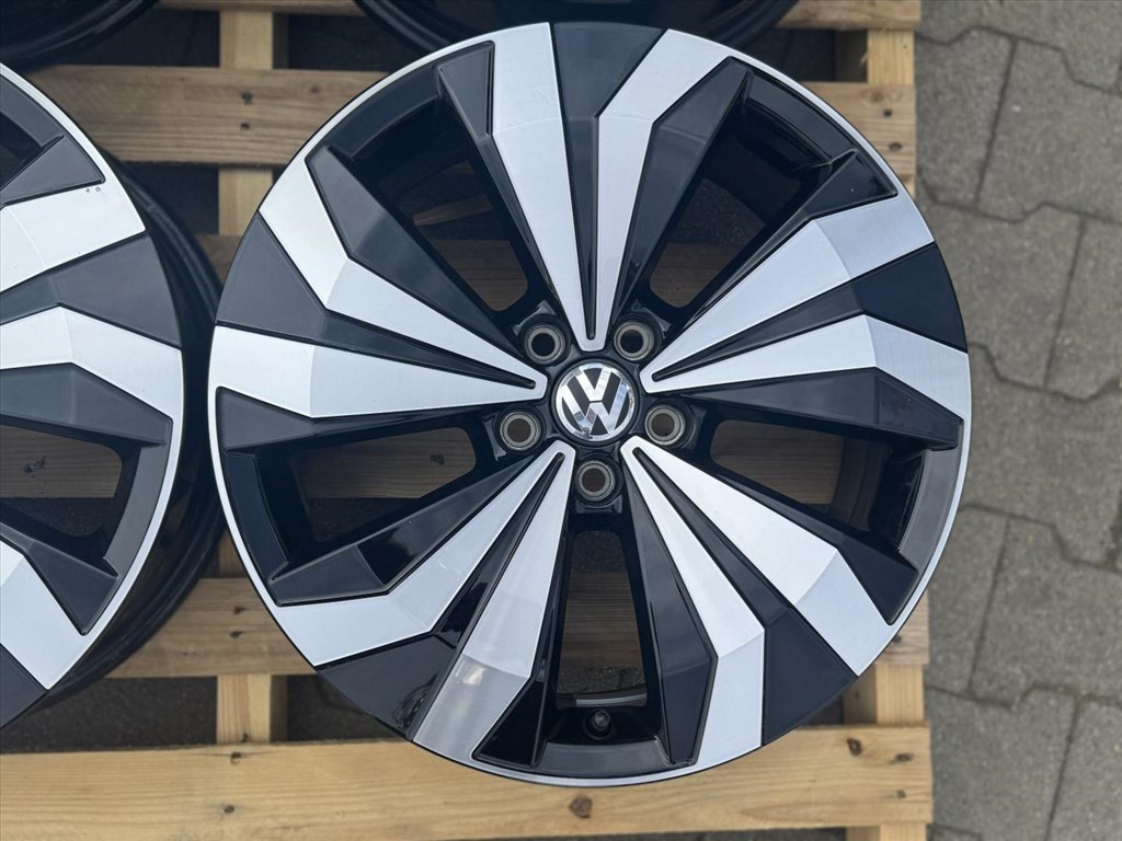 R17 5x100 Original Volkswagen T-Cross 6.5J ET39  OE 2GM601025E gyári alufelnik felnik 5. kép