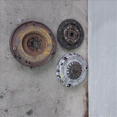 Renault MASTER Opel MOVANO 03- Kuplung lendkerék szerkezet tárcsa 1987 8200117425