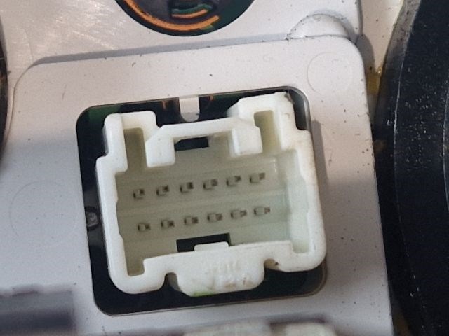 MAZDA 2 Fűtéskapcsoló (manuális klímás) 5. kép