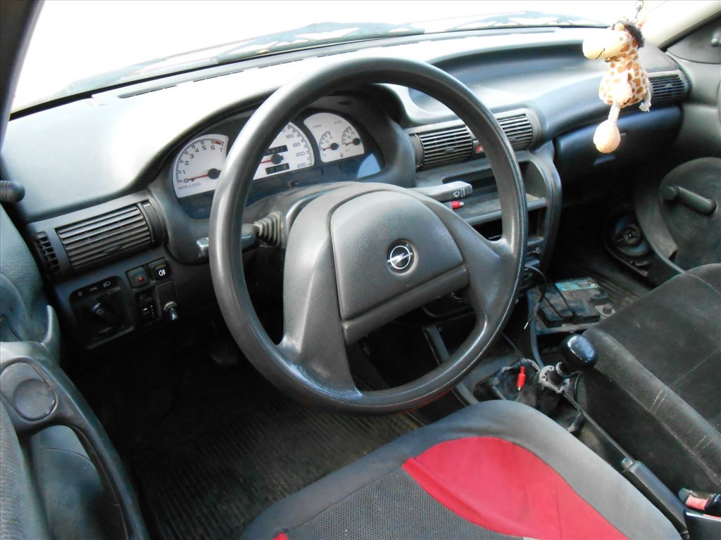 Opel ASTRA F (56_57) 1.4 i kipufogó csonk 1. kép