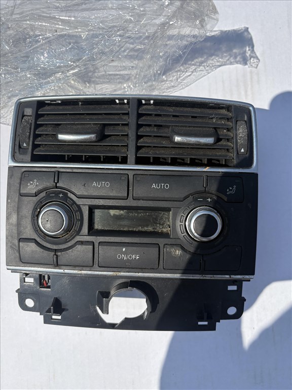 Audi A8 (D3 - 4E) klímavezérlő elektronika  1. kép