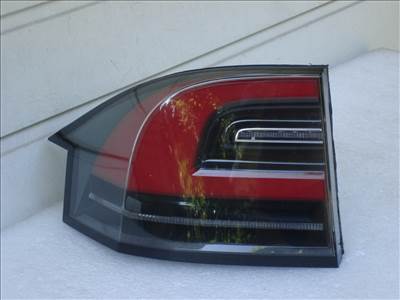 Tesla Model X Bal hátsó Led Lámpa 1034334-00-B 2016-tól