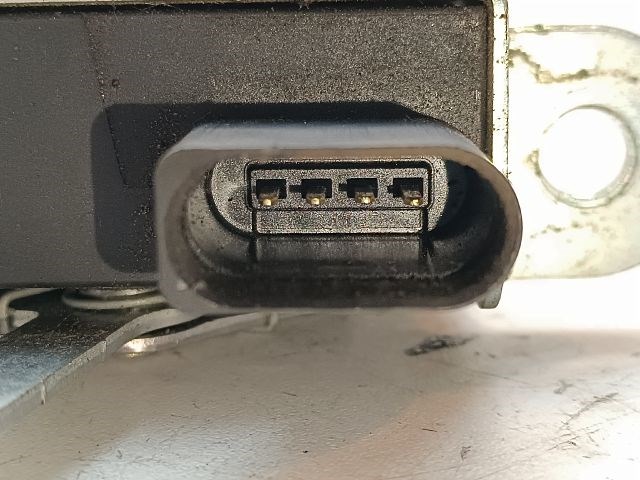 VW TOURAN Csomagtérajtó Zárszerkezet 4. kép