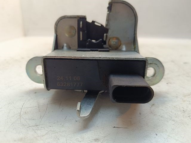 VW TOURAN Csomagtérajtó Zárszerkezet 5. kép