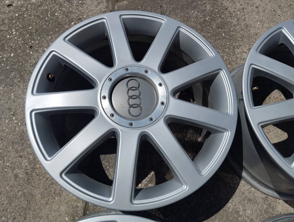 Audi S-line gyári alufelni, 5x112, 7.5x17, 57.1, et43 2. kép
