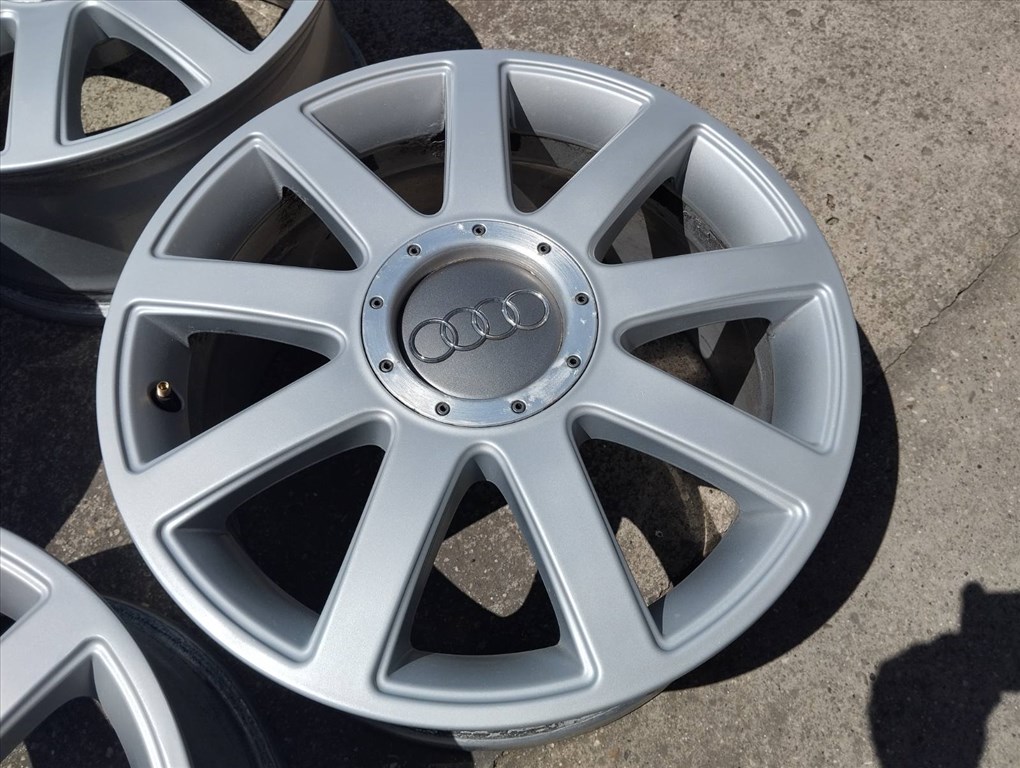Audi S-line gyári alufelni, 5x112, 7.5x17, 57.1, et43 6. kép