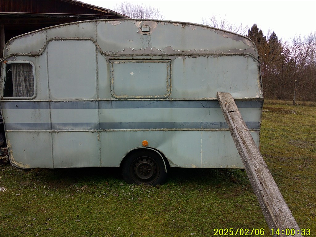 LAKÓKOCSI,FELÚJÍTÁSRA SZORULOAN PAPIROK NÉLKŰL TAPOLCÁN ELADÓ 4. kép