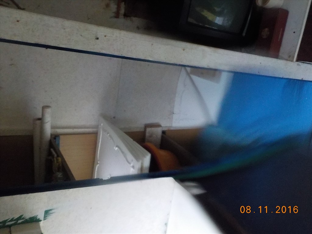 LAKÓKOCSI,FELÚJÍTÁSRA SZORULOAN PAPIROK NÉLKŰL TAPOLCÁN ELADÓ 14. kép