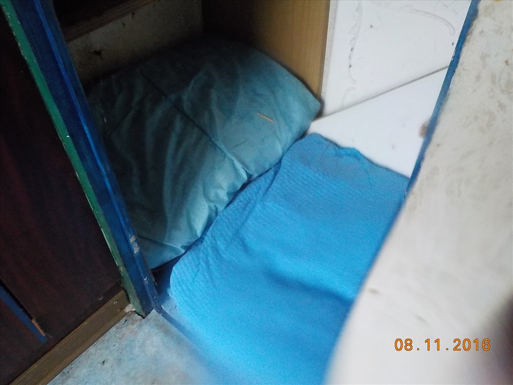 LAKÓKOCSI,FELÚJÍTÁSRA SZORULOAN PAPIROK NÉLKŰL TAPOLCÁN ELADÓ 15. kép