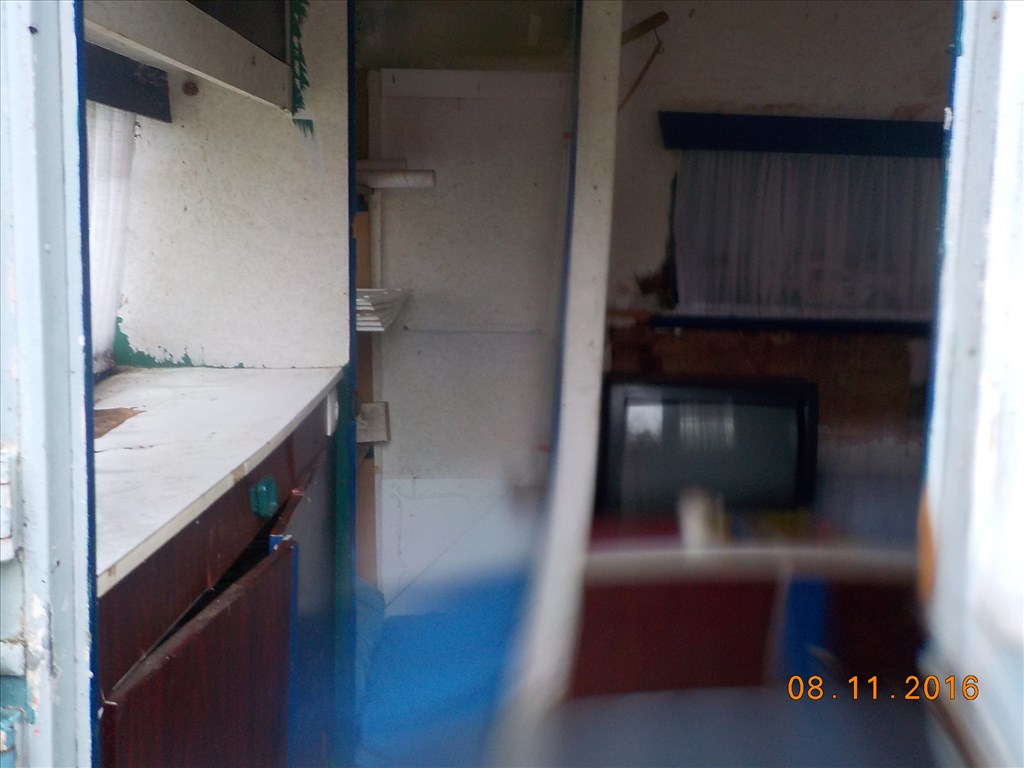 LAKÓKOCSI,FELÚJÍTÁSRA SZORULOAN PAPIROK NÉLKŰL TAPOLCÁN ELADÓ 16. kép