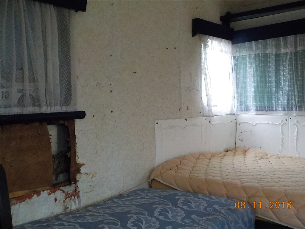 LAKÓKOCSI,FELÚJÍTÁSRA SZORULOAN PAPIROK NÉLKŰL TAPOLCÁN ELADÓ 35. kép