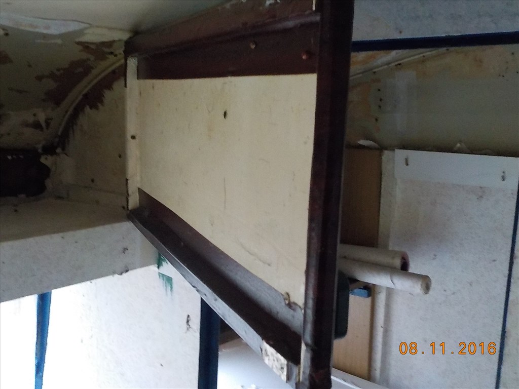 LAKÓKOCSI,FELÚJÍTÁSRA SZORULOAN PAPIROK NÉLKŰL TAPOLCÁN ELADÓ 47. kép