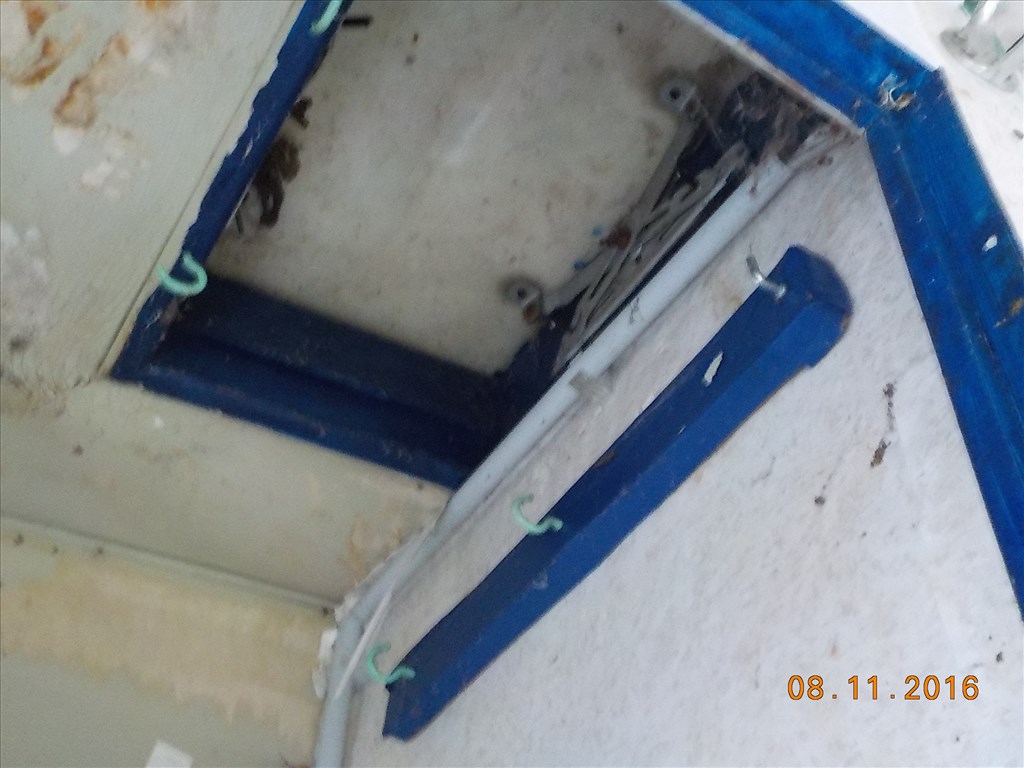 LAKÓKOCSI,FELÚJÍTÁSRA SZORULOAN PAPIROK NÉLKŰL TAPOLCÁN ELADÓ 50. kép